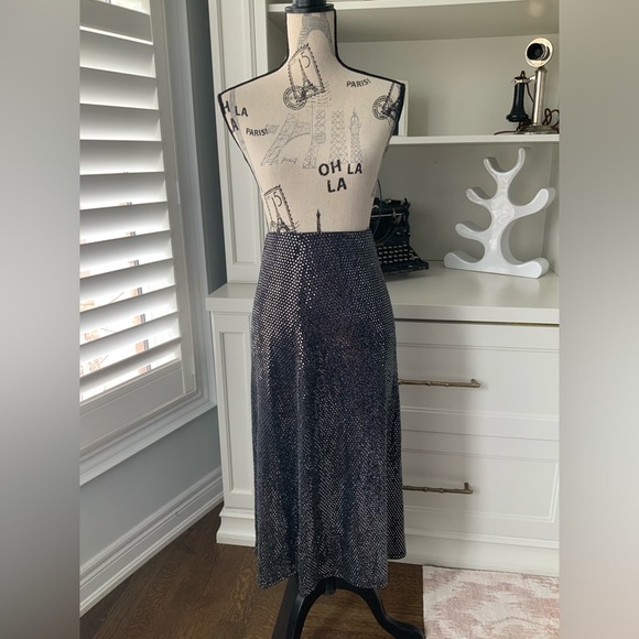 URBAN OUTFITTERS Disco sparkle Silver Black Midi Skirt Women’s Size small - Picture 7 of 14